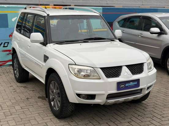 MITSUBISHI-PAJERO TR4-2013