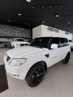 MITSUBISHI-PAJERO TR4-2.0 4X2 16V 140CV FLEX 4P MANUAL MITSUBISHI-PAJERO TR4-2013
