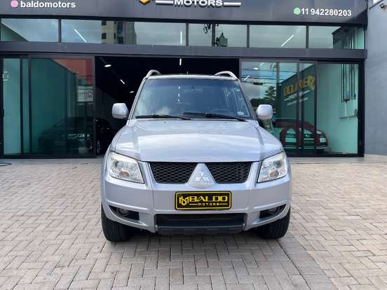 MITSUBISHI-PAJERO TR4-2.0 4X2 16V 140CV FLEX 4P MANUAL MITSUBISHI-PAJERO TR4-2013