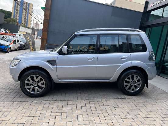 MITSUBISHI-PAJERO TR4-2.0 4X2 16V 140CV FLEX 4P MANUAL MITSUBISHI-PAJERO TR4-2013