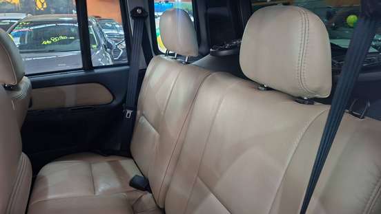 MITSUBISHI-PAJERO TR4-2.0 4X4 16V 140CV FLEX 4P AUTOMÁTICO MITSUBISHI-PAJERO TR4-2010