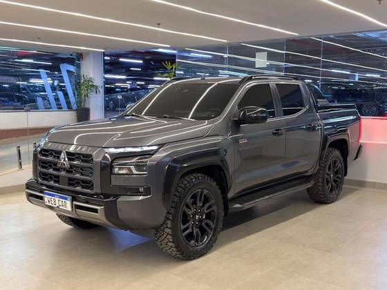 MITSUBISHI TRITON 2.4 BITURBO DIESEL CD KATANA 4X4 AUTOMÁTICO