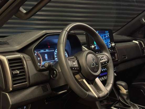 MITSUBISHI-TRITON-2026