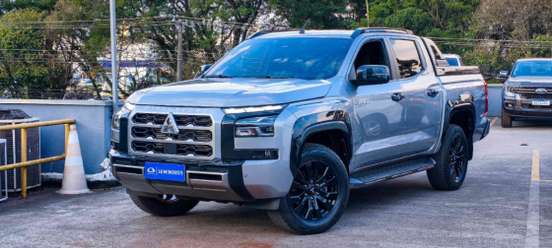MITSUBISHI-TRITON-2.4 BITURBO DIESEL CD KATANA 4X4 AUTOMÁTICO MITSUBISHI-TRITON-2025