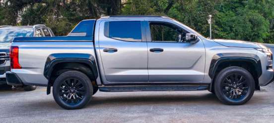 MITSUBISHI-TRITON-2.4 BITURBO DIESEL CD KATANA 4X4 AUTOMÁTICO MITSUBISHI-TRITON-2025