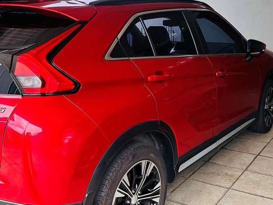 MITSUBISHI-ECLIPSE CROSS-1.5 MIVEC TURBO GASOLINA HPE-S CVT MITSUBISHI-ECLIPSE CROSS-2021