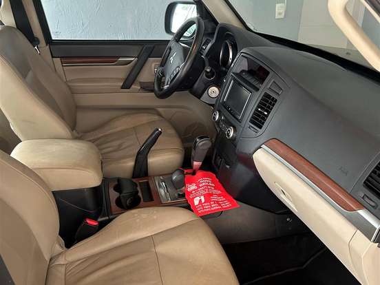 MITSUBISHI-PAJERO FULL-3.8 HPE 4X4 V6 24V GASOLINA 4P AUTOMÁTICO MITSUBISHI-PAJERO FULL-2012