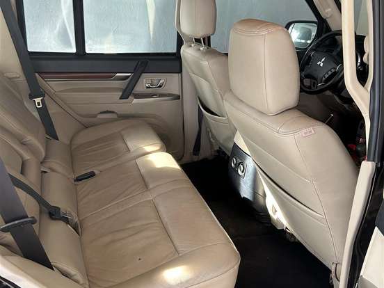 MITSUBISHI-PAJERO FULL-3.8 HPE 4X4 V6 24V GASOLINA 4P AUTOMÁTICO MITSUBISHI-PAJERO FULL-2012