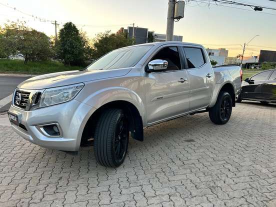 NISSAN-FRONTIER-2021