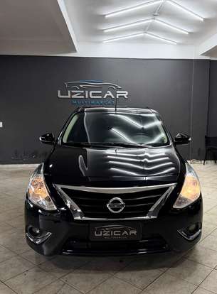 NISSAN-VERSA-2018