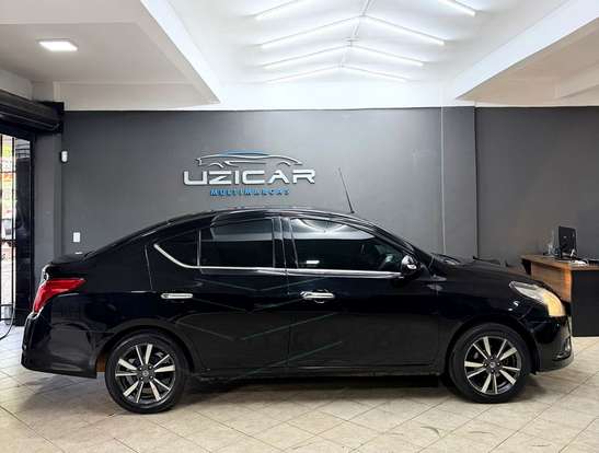 NISSAN-VERSA-2018