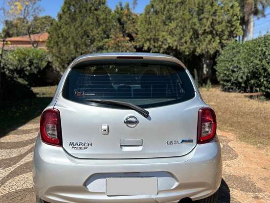 NISSAN-MARCH-1.6 SL 16V FLEX 4P XTRONIC NISSAN-MARCH-2017