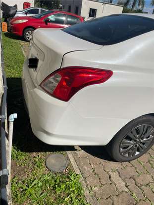 NISSAN-VERSA-2018