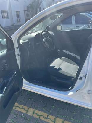 NISSAN-VERSA-2018