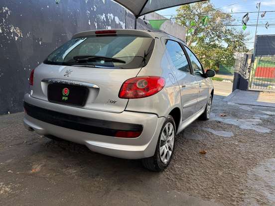 PEUGEOT-207-2010