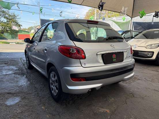 PEUGEOT-207-2010