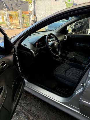 PEUGEOT-207-1.4 XR 8V FLEX 4P MANUAL PEUGEOT-207-2010