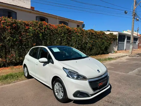 PEUGEOT-208-1.2 ALLURE 12V FLEX 4P MANUAL PEUGEOT-208-2019