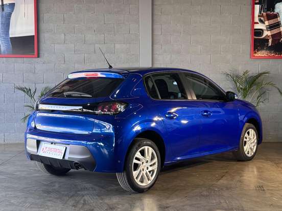 PEUGEOT-208-2022