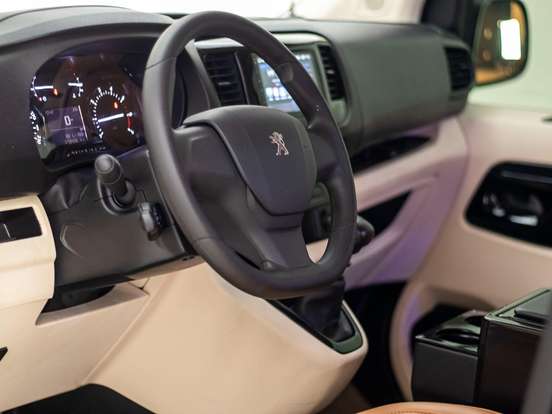 PEUGEOT-EXPERT-2022