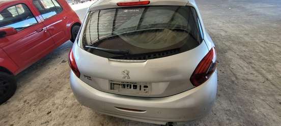 PEUGEOT-208-2018