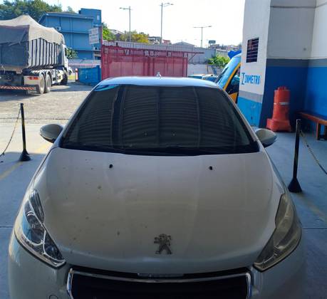 PEUGEOT 208 1.6 ACTIVE PACK 16V FLEX 4P AUTOMÁTICO
