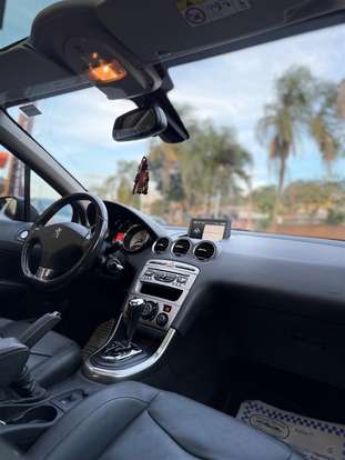 PEUGEOT-308-2015