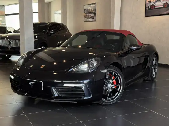 PORSCHE-718-2019