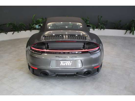 PORSCHE-911-2024