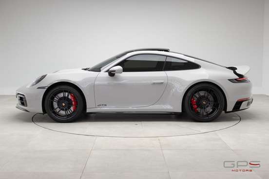 PORSCHE-911-2023