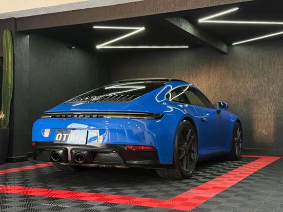 PORSCHE-911-2025