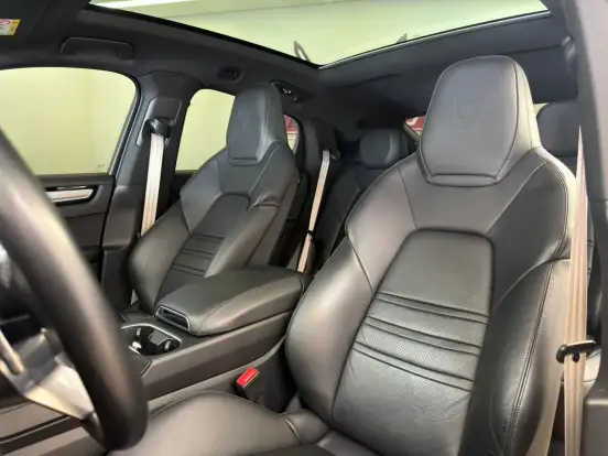 PORSCHE-CAYENNE-2022