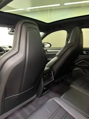 PORSCHE-CAYENNE-2022
