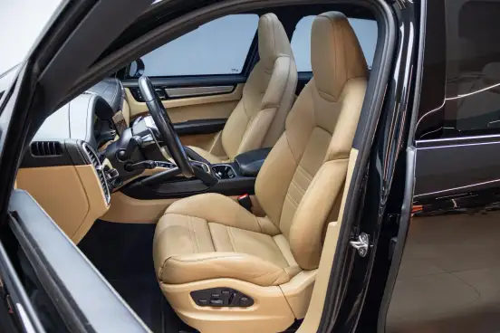 PORSCHE-CAYENNE-2022