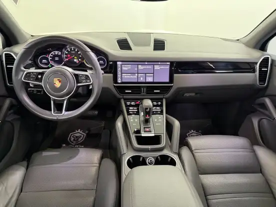 PORSCHE-CAYENNE-2019