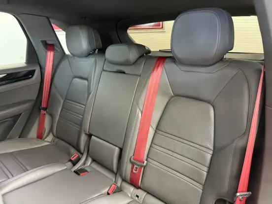 PORSCHE-CAYENNE-2019