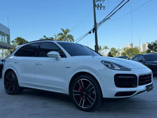 PORSCHE-CAYENNE-2020