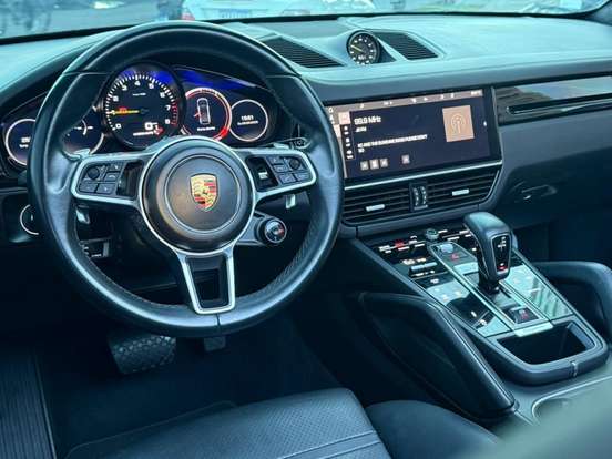 PORSCHE-CAYENNE-2020