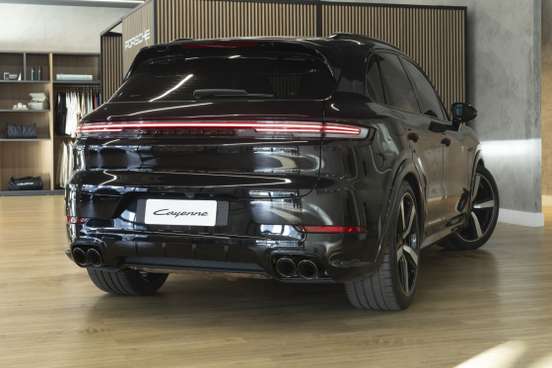 PORSCHE-CAYENNE-2025