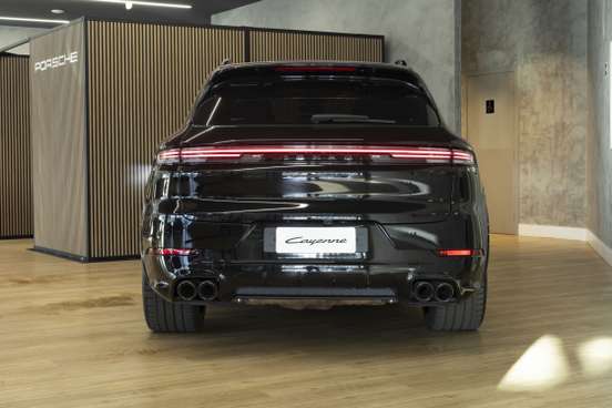 PORSCHE-CAYENNE-2025