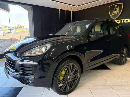 PORSCHE-CAYENNE-2015