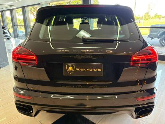 PORSCHE-CAYENNE-2015