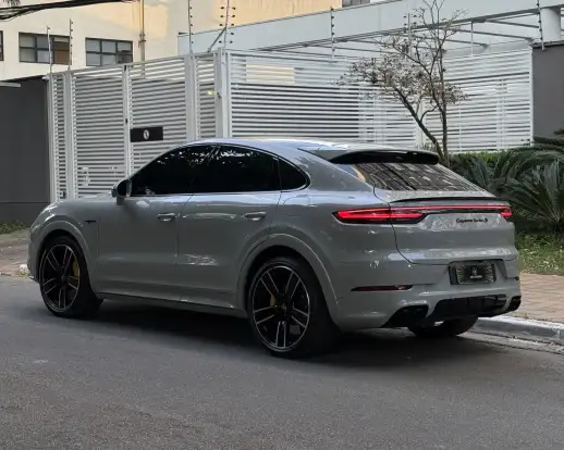 PORSCHE-CAYENNE-2023
