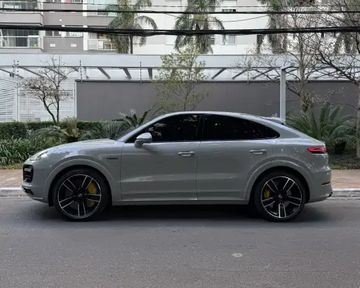 PORSCHE-CAYENNE-2023