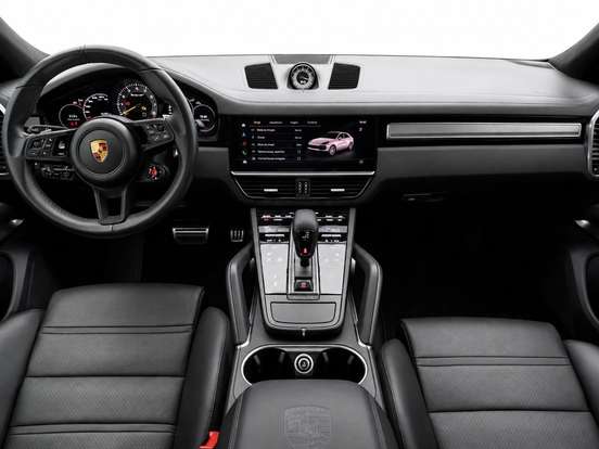 PORSCHE-CAYENNE-2022
