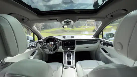 PORSCHE-MACAN-2021