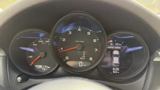 PORSCHE-MACAN-2021