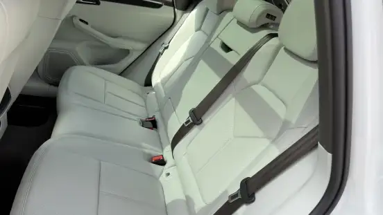 PORSCHE-MACAN-2021