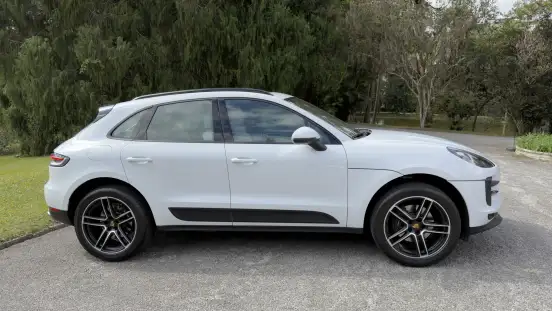 PORSCHE-MACAN-2021