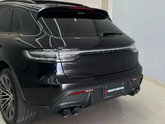 PORSCHE-MACAN-2022